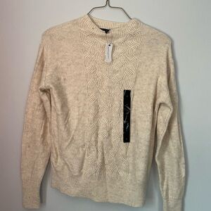 NWT. Banana Republic Cream Cable Crewneck Sweater. Women’s S